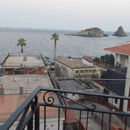 Stella Di Mare Apartment Aci Castello Luaran gambar