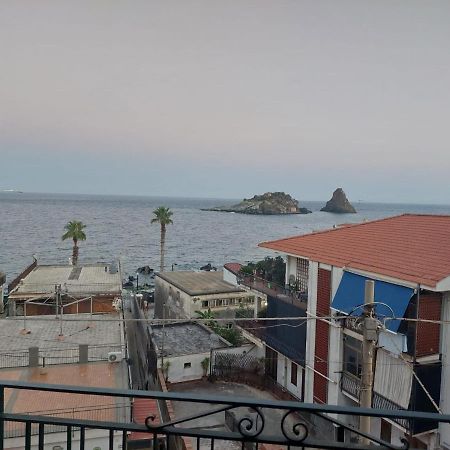 Stella Di Mare Apartment Aci Castello Luaran gambar