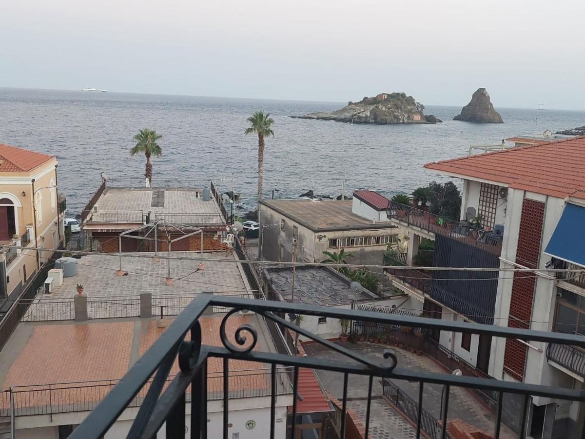Stella Di Mare Apartment Aci Castello Luaran gambar