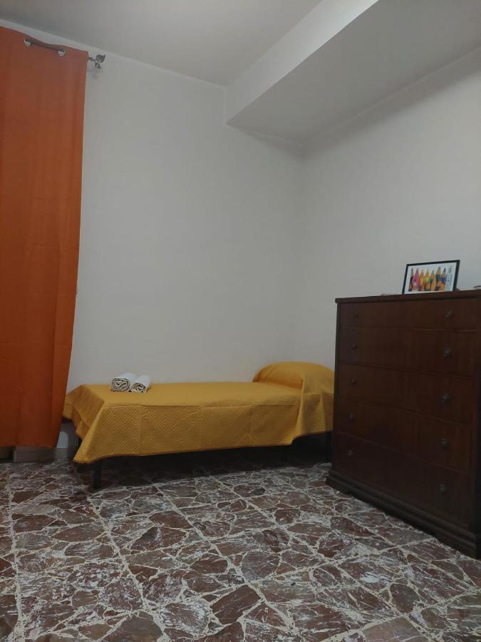 Stella Di Mare Apartment Aci Castello Luaran gambar