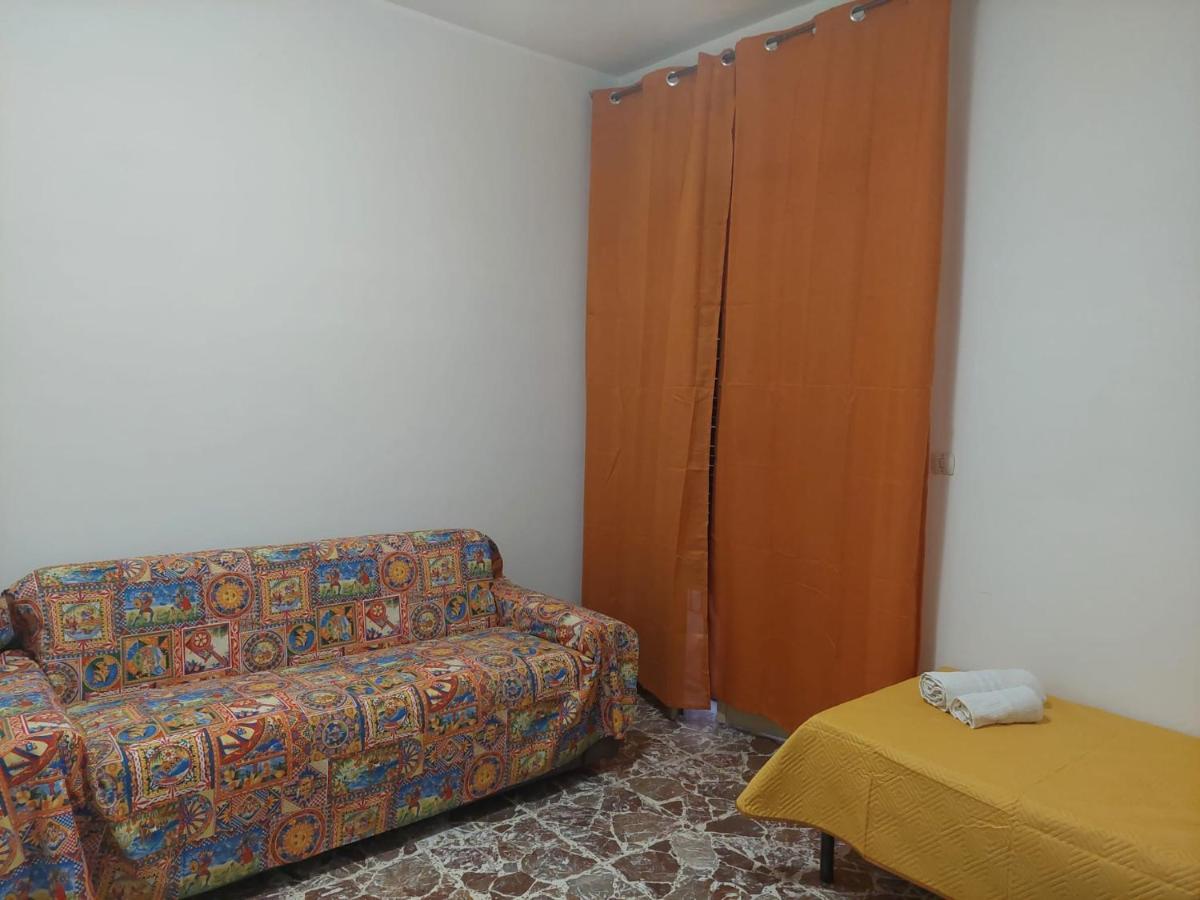 Stella Di Mare Apartment Aci Castello Luaran gambar