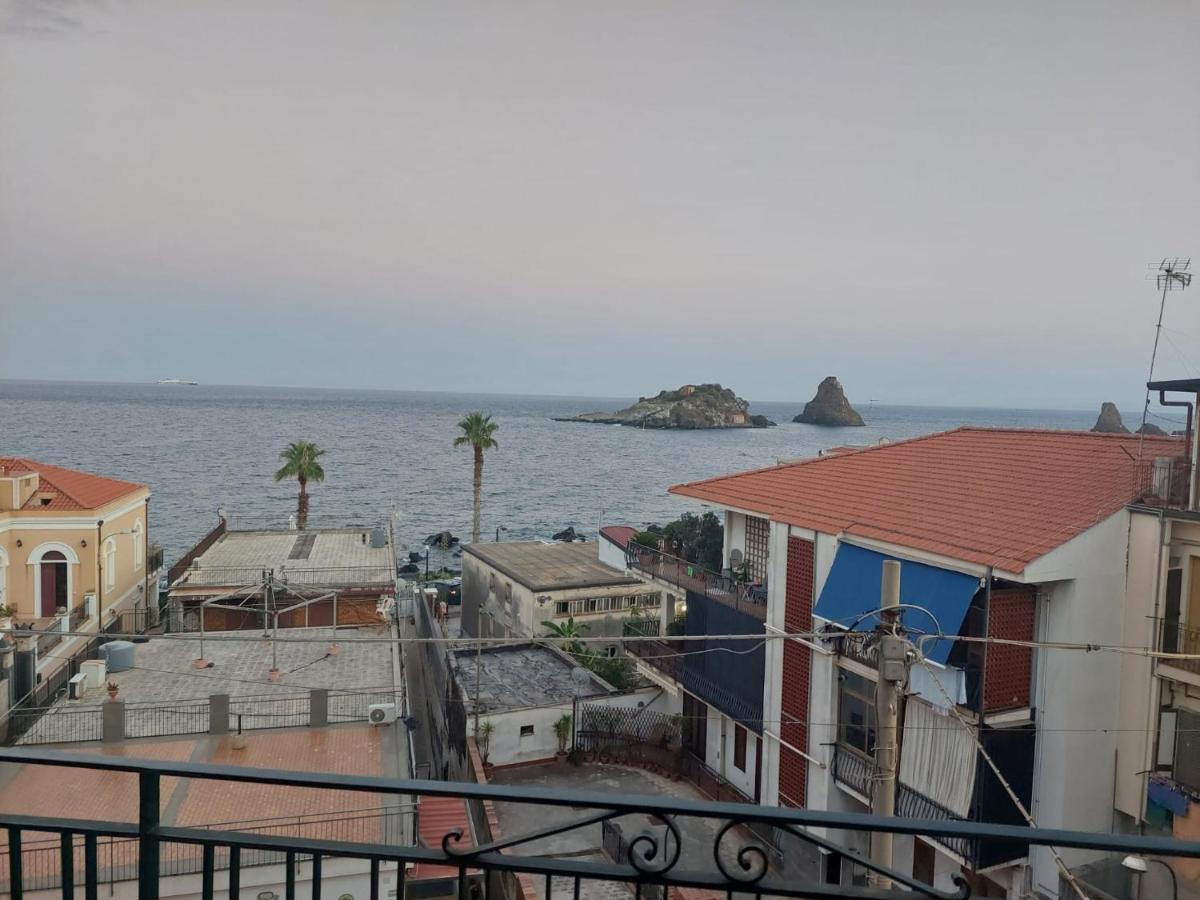 Stella Di Mare Apartment Aci Castello Luaran gambar